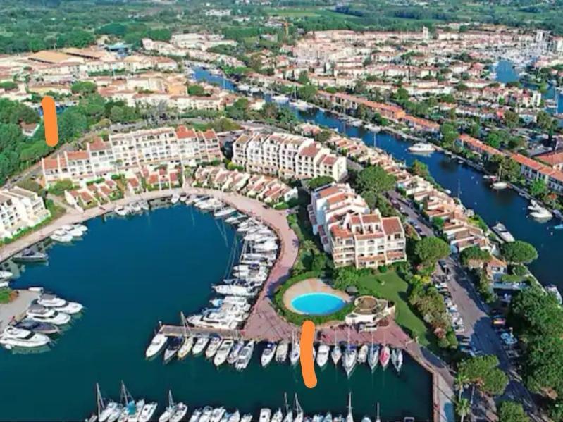 L'Atelier Marin Sur Le Port Des Marines Lägenhet Cogolin Exteriör bild
